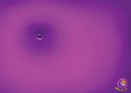 wrigley-hubba-bubba-mouth-print-4830-adeevee-640x452